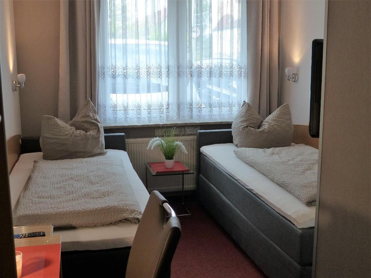 Hotel/Restaurant Balkan Sömmerda エクステリア 写真