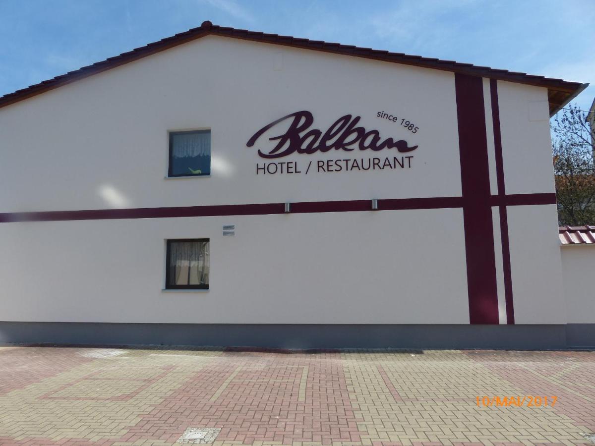 Hotel/Restaurant Balkan Sömmerda エクステリア 写真