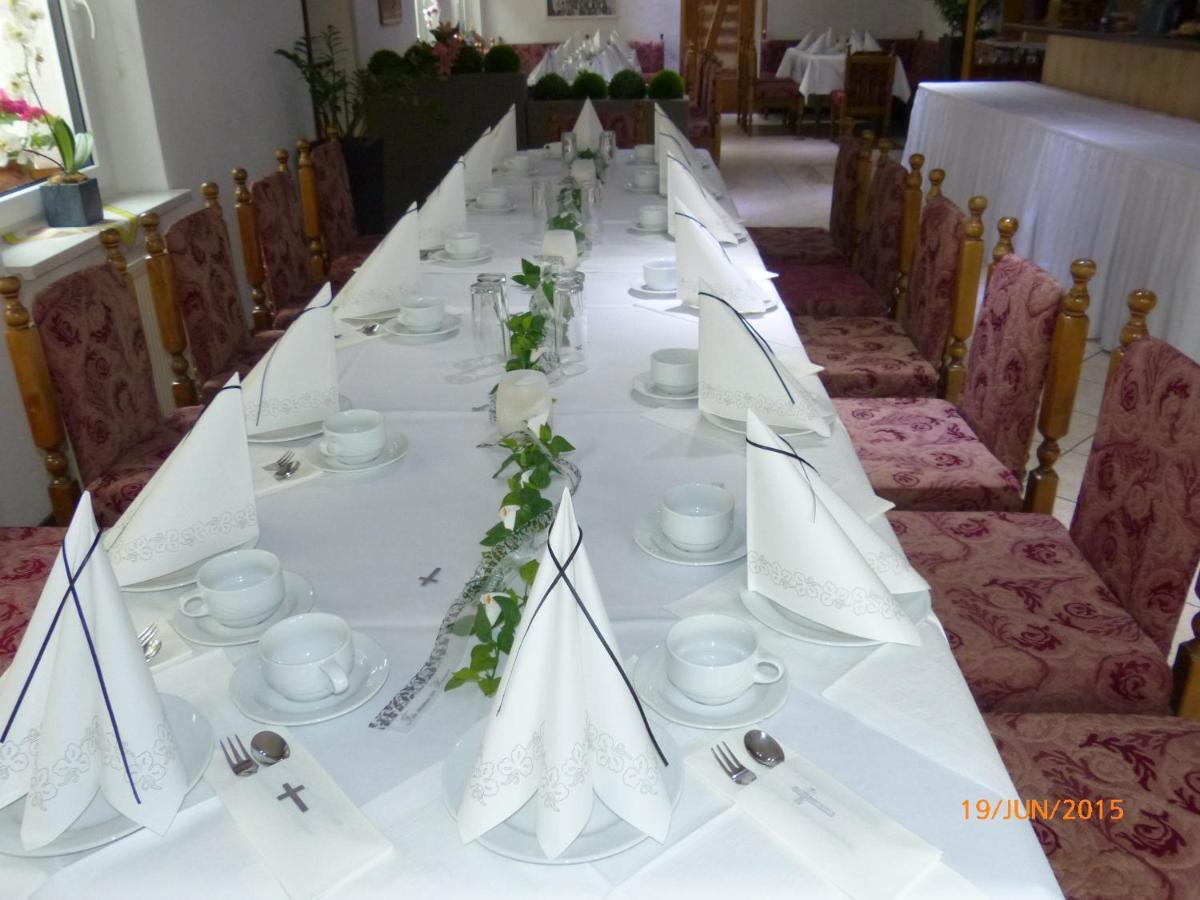 Hotel/Restaurant Balkan Sömmerda エクステリア 写真