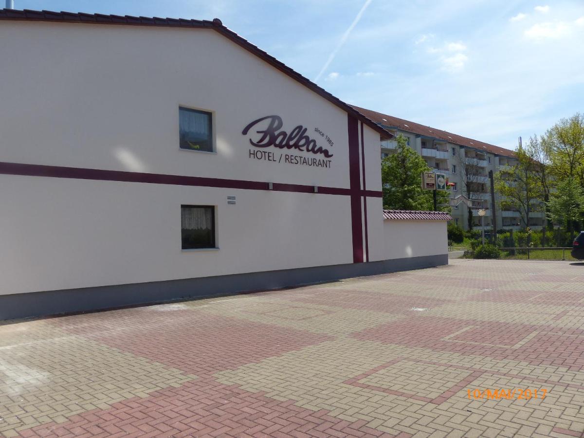 Hotel/Restaurant Balkan Sömmerda エクステリア 写真