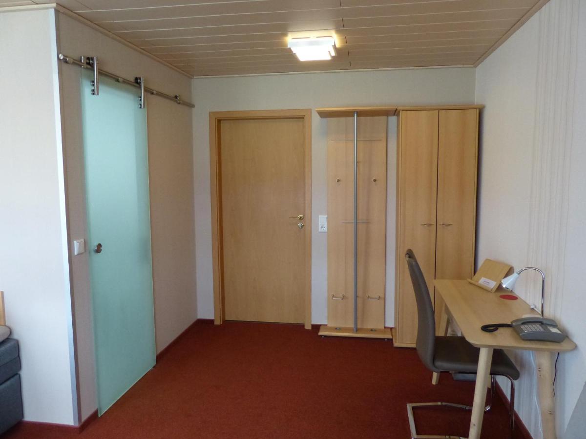 Hotel/Restaurant Balkan Sömmerda エクステリア 写真