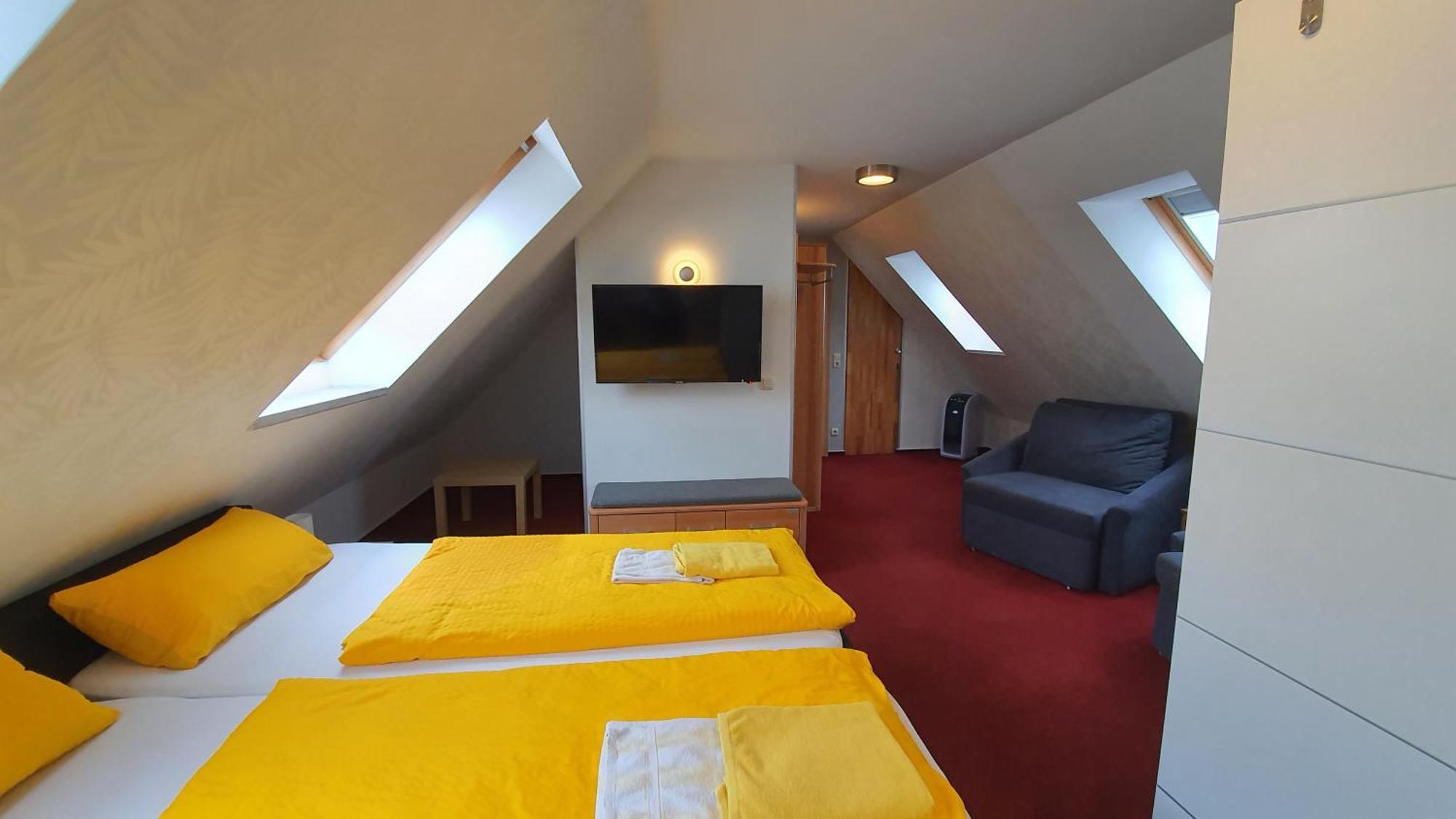 Hotel/Restaurant Balkan Sömmerda エクステリア 写真